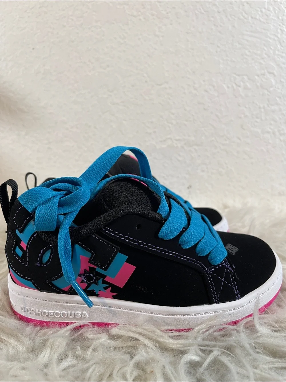 DC Shoe Court Graffik Neon Lights Skate Shoes Size 13 NEW